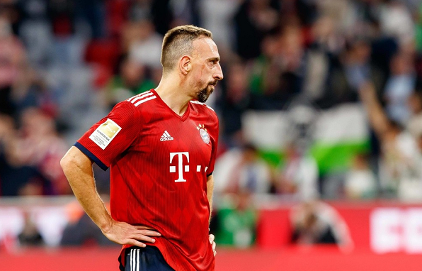 星空包含今晚体能课后；拜仁慕尼黑官宣签约备战西甲；管理层满意；医务组通报恢复的词条