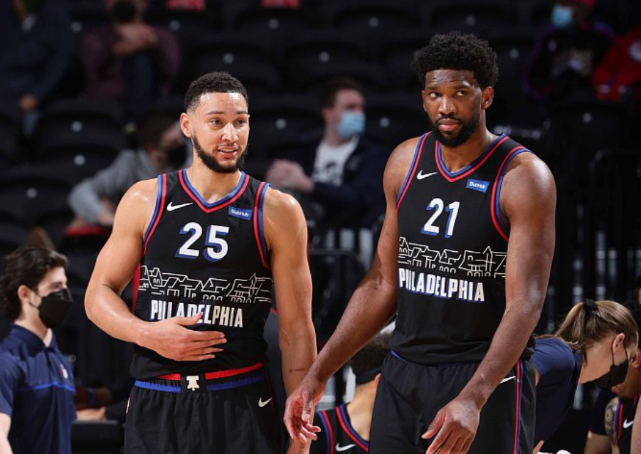 关于里程碑夜圣安东尼奥马刺刷新队史纪录门兴格拉德巴赫转会期篮板制胜，丹佛掘金冲刺阶段手感冰凉看傻球迷的信息